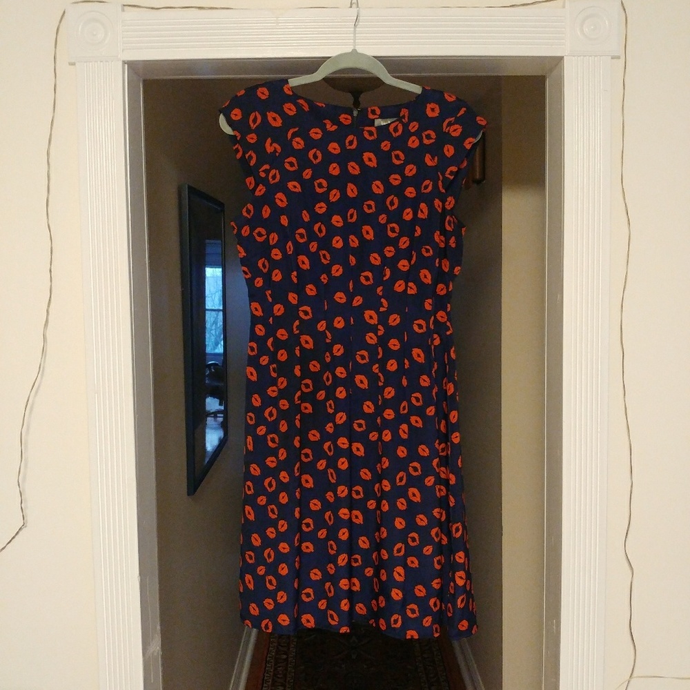 Neiman Marcus red lips dress Size 8